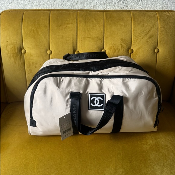 CC GWP Duffel Bag in Cream and Black - Picture 1 of 3